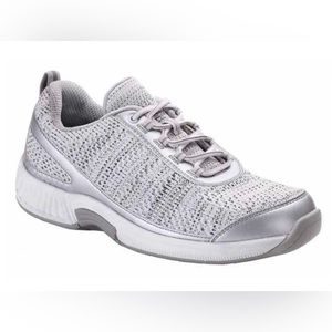 ORTHOFEET Women's Orthopedic Shoe Comfort Support Athletic Grey Silver 7 Wide‎